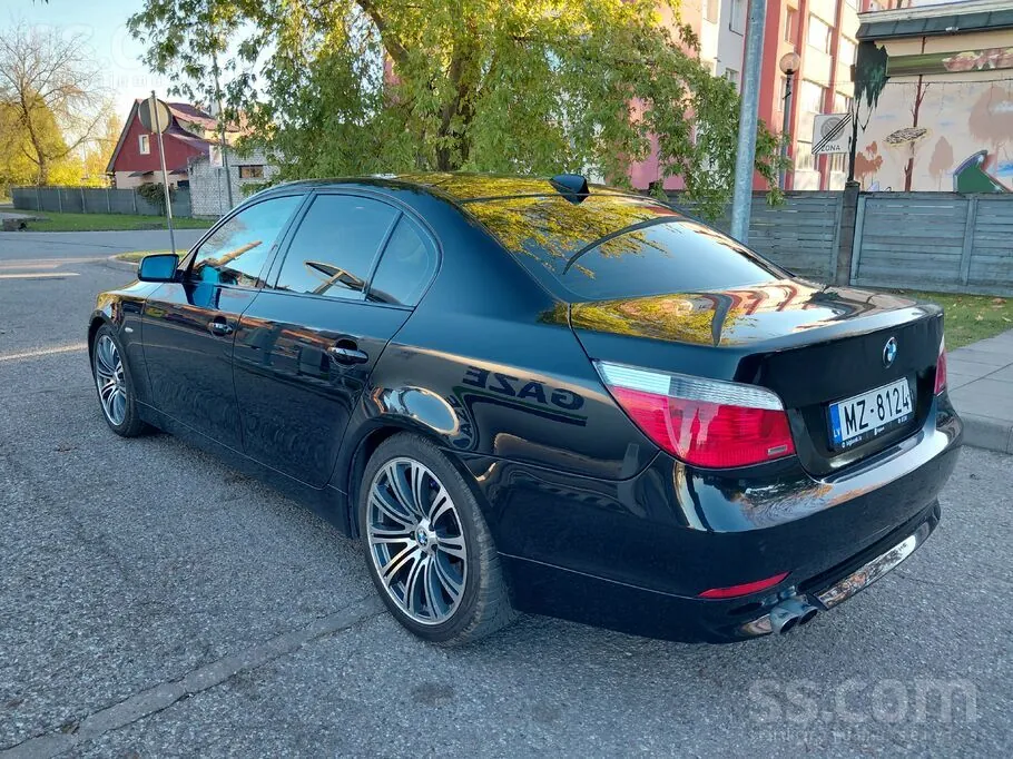 BMW E60 2006 photo 4