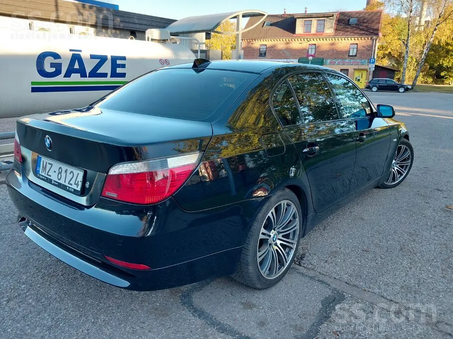 BMW E60 2006 photo 3
