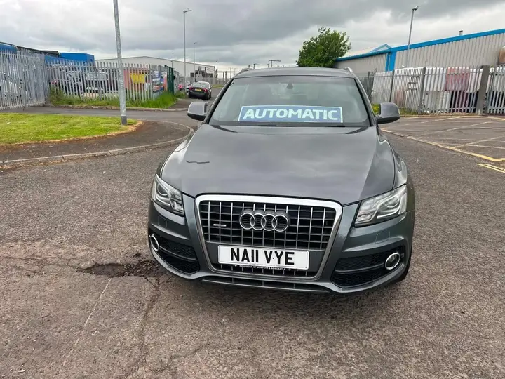 Audi Q5 2011 photo 2