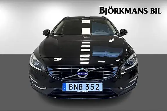 Volvo V60 2015 photo 2