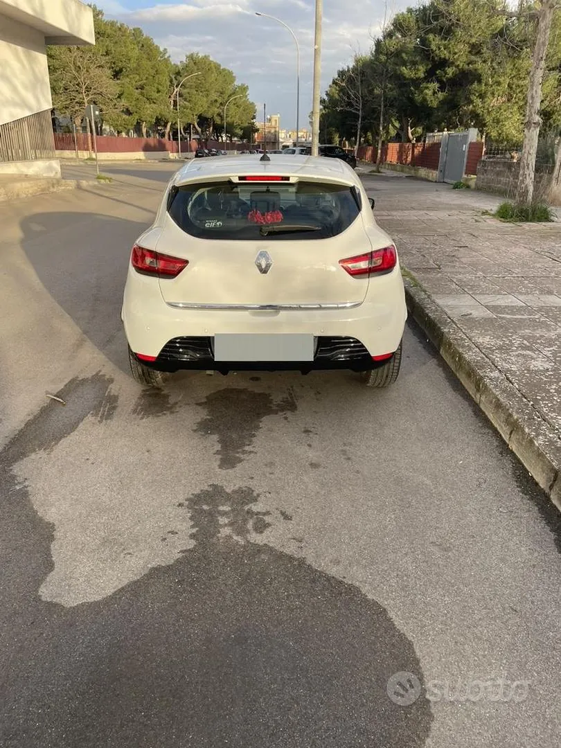 Renault Clio 2013 photo 2