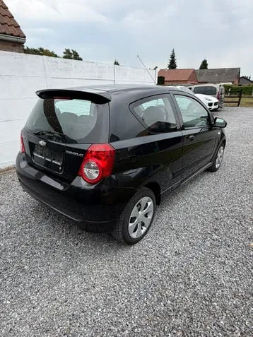 Chevrolet Aveo 2010 photo 3