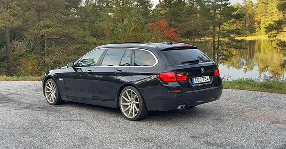 BMW 530Xd 2012 photo 2