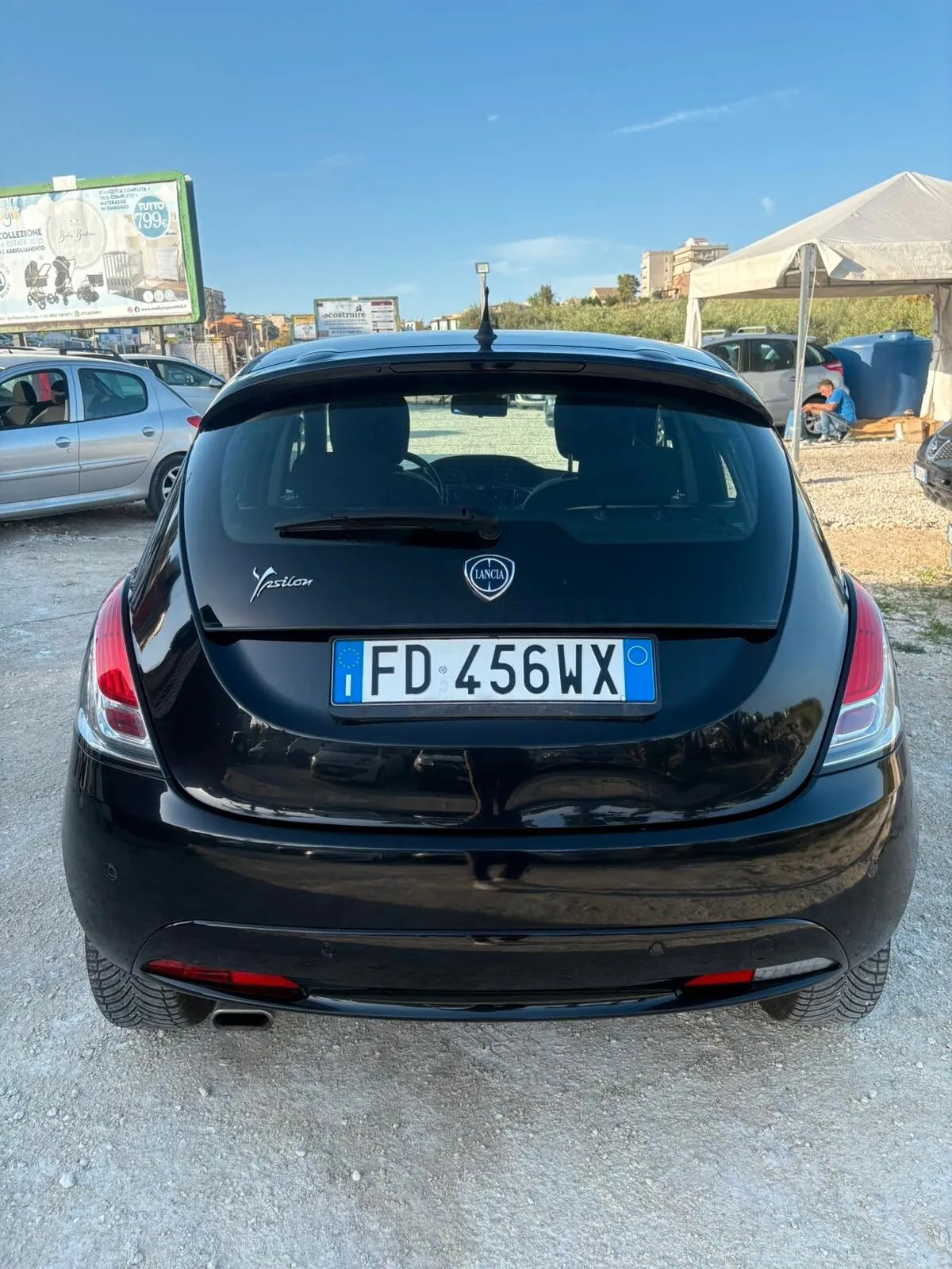 Lancia Ypsilon 2016 photo 2