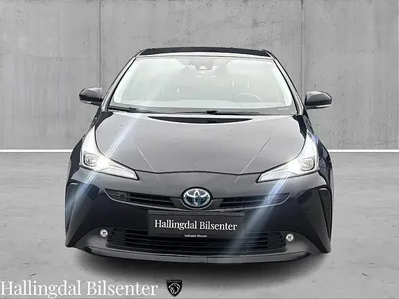 Toyota Prius 2019 photo 2