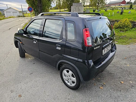 Suzuki Ignis 2006 photo 3