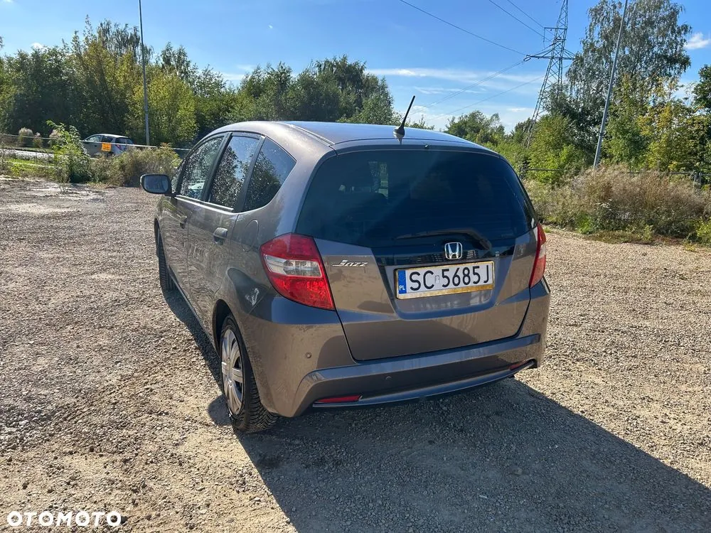 Honda Jazz 2011 photo 3