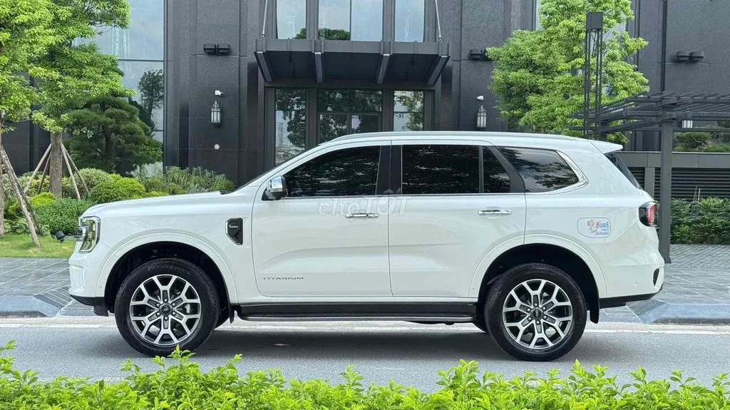 Ford Everest 2022 photo 5
