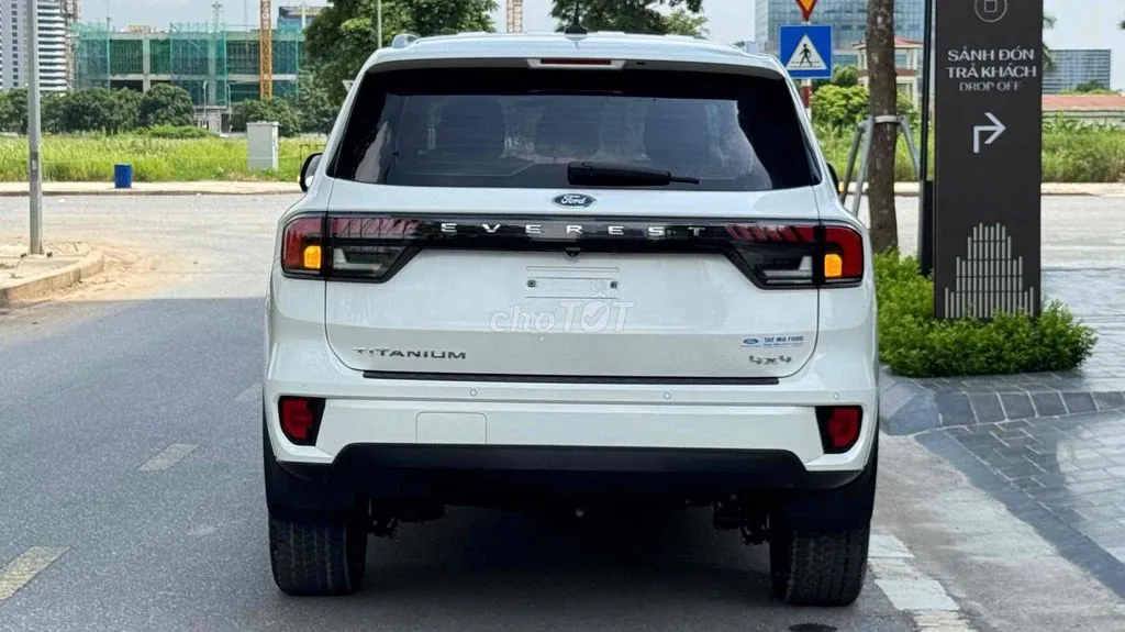 Ford Everest 2022 photo 2