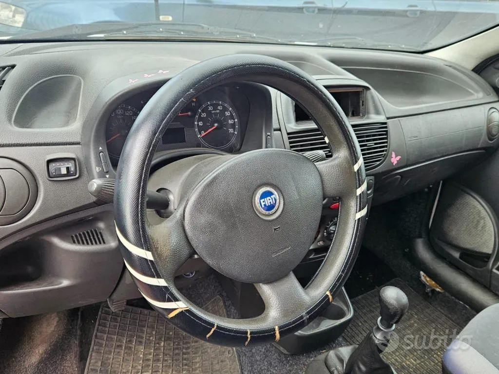 Fiat Punto 2005 photo 5