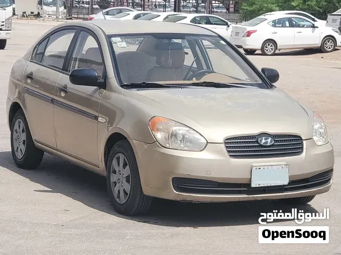 Hyundai Accent 2010 photo 3
