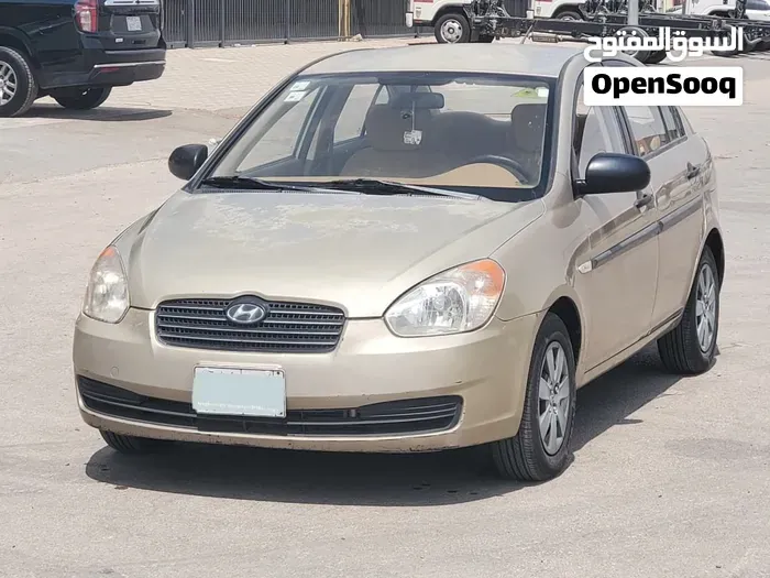 Hyundai Accent 2010 photo 2