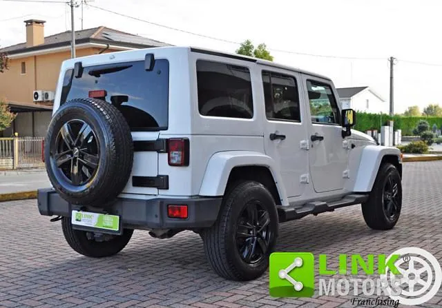 Jeep Wrangler Unlimited 2011 photo 5