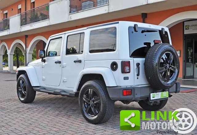 Jeep Wrangler Unlimited 2011 photo 3