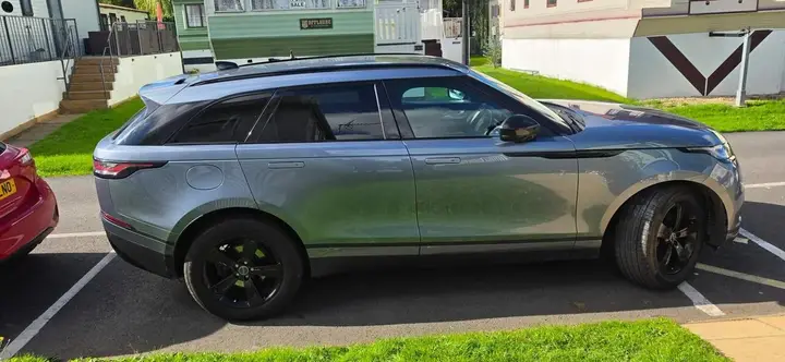 Land Rover Range Rover Velar 2019 photo 3