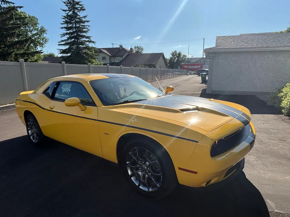 Dodge Challenger 2017 photo 2