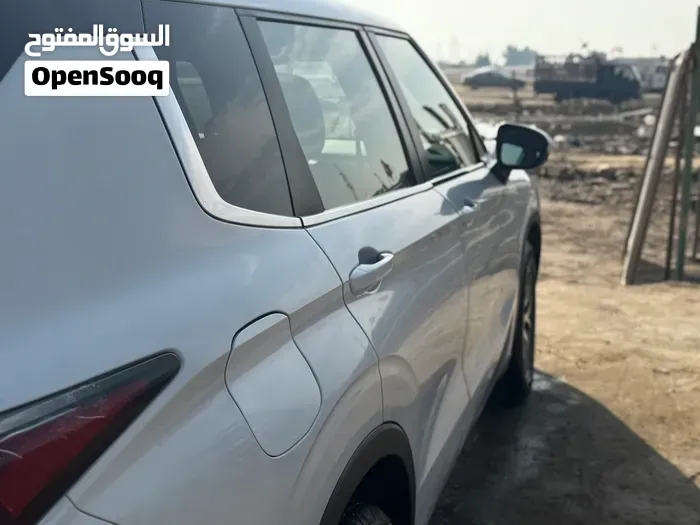 Mitsubishi Outlander 2023 photo 4