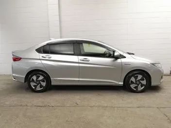 Honda Grace 2017 photo 4