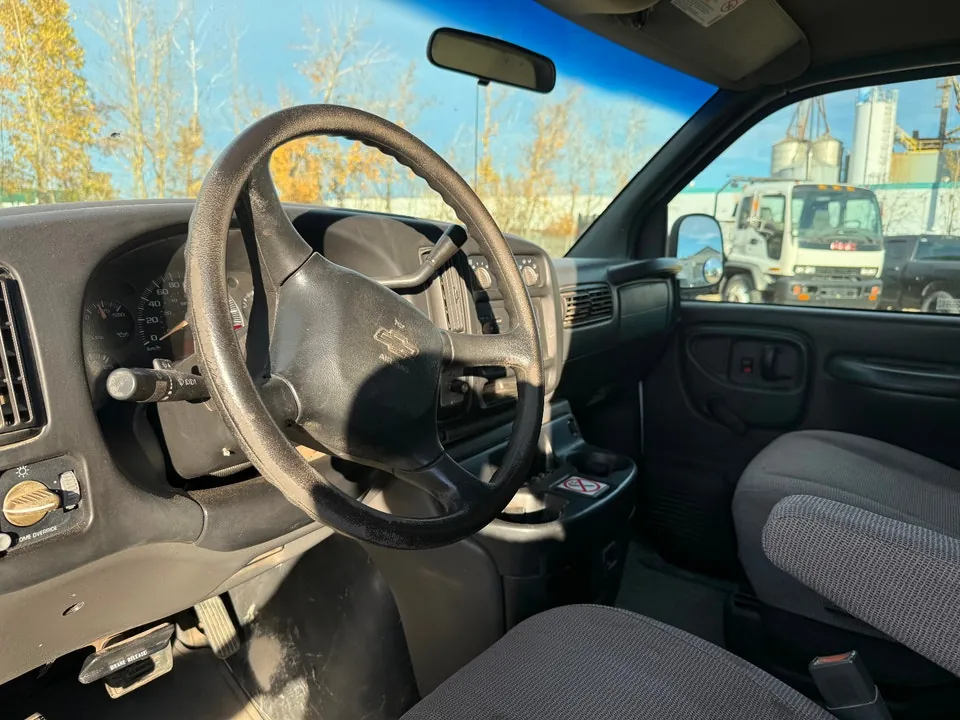 Chevrolet Express 2002 photo 4