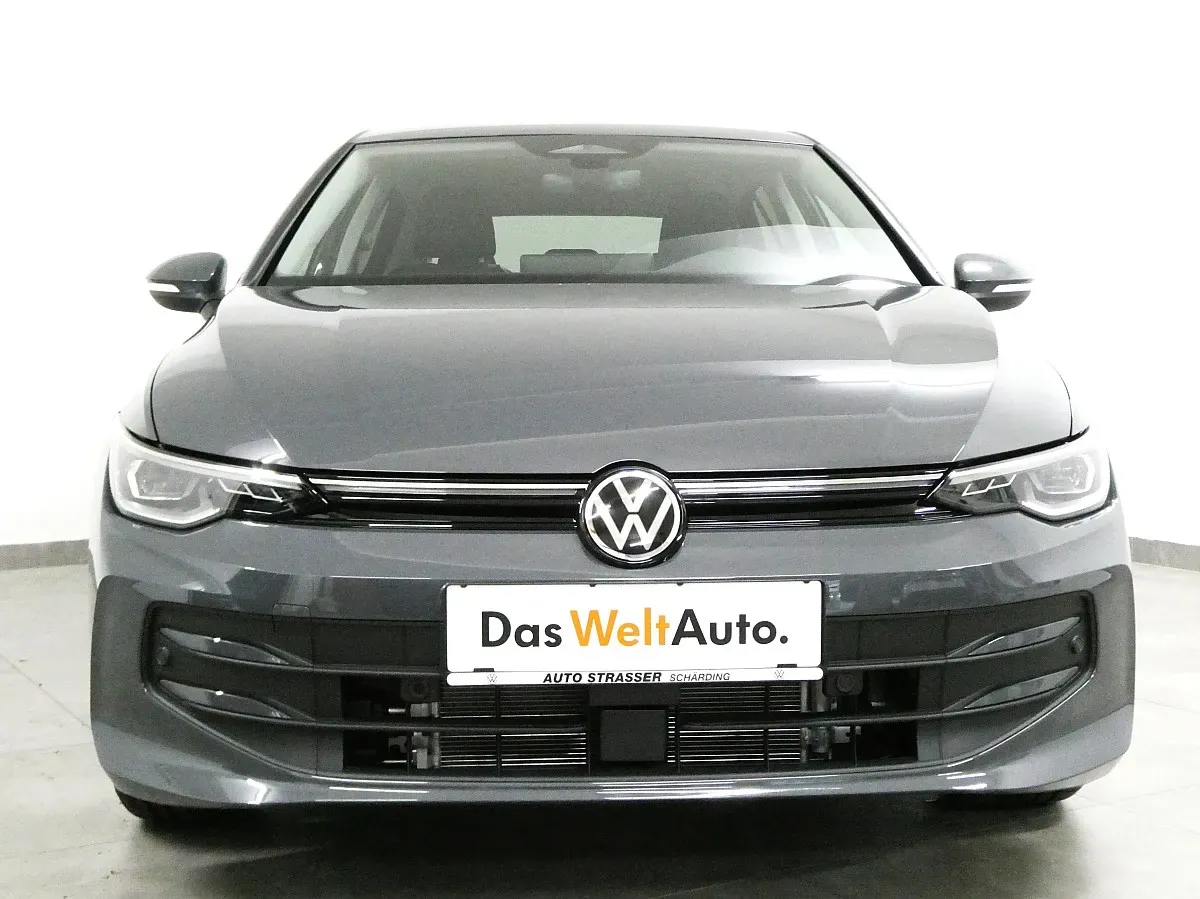 Volkswagen Golf 2025 photo 2