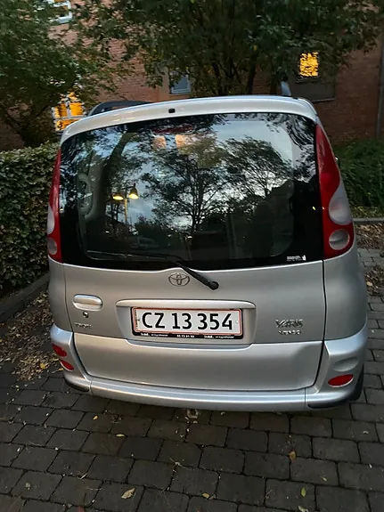 Toyota Yaris Verso 2001 photo 3