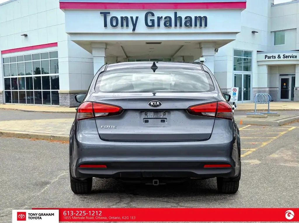 Kia Forte 2018 photo 5