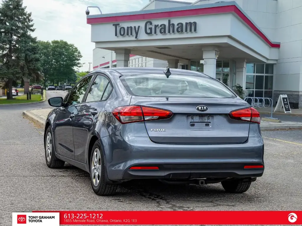 Kia Forte 2018 photo 4