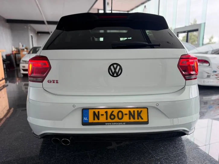 Volkswagen Polo 2018 photo 2