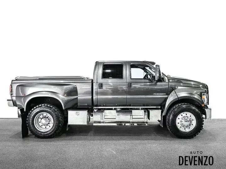 Ford F-650 2016 photo 2