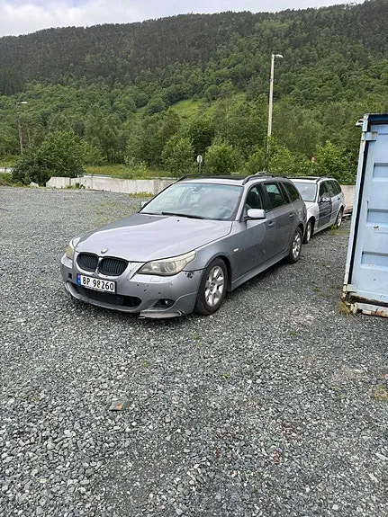 BMW 525D 2004 photo 2