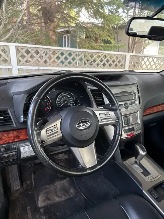 Subaru Legacy 2011 photo 3