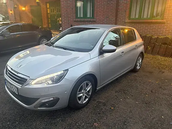 Peugeot 308 2015 photo 2