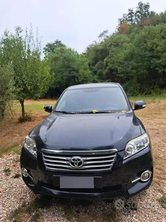 Toyota Rav4 2010 photo 2