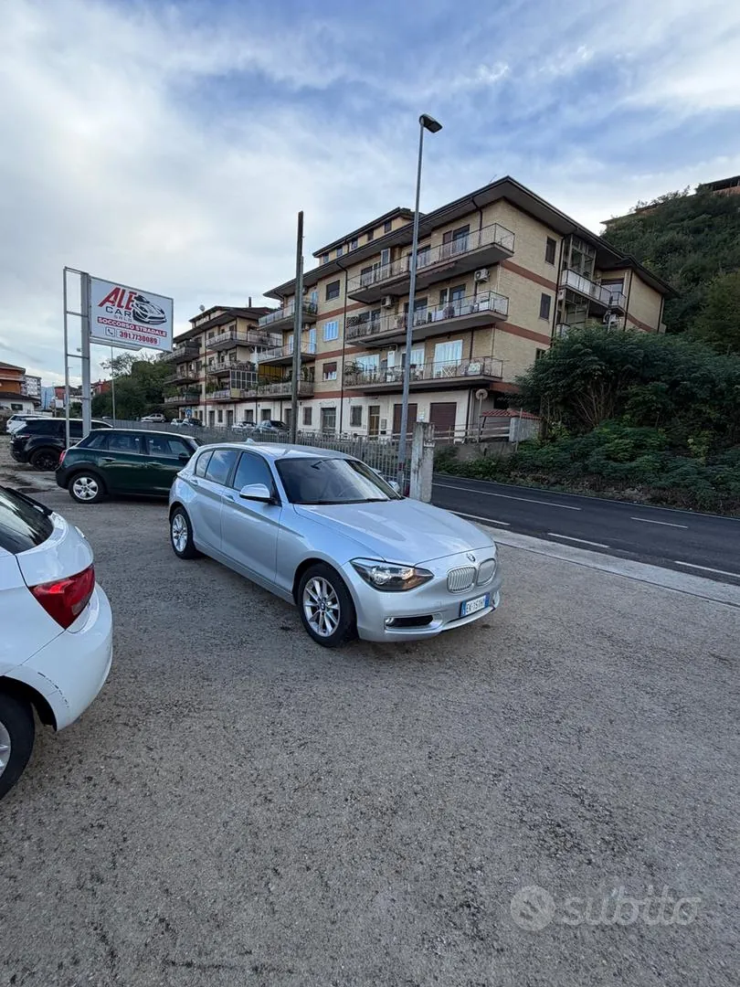 BMW 1 Series 2012 photo 2