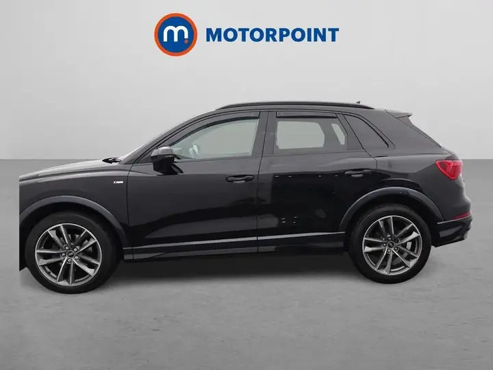 Audi Q3 2021 photo 4