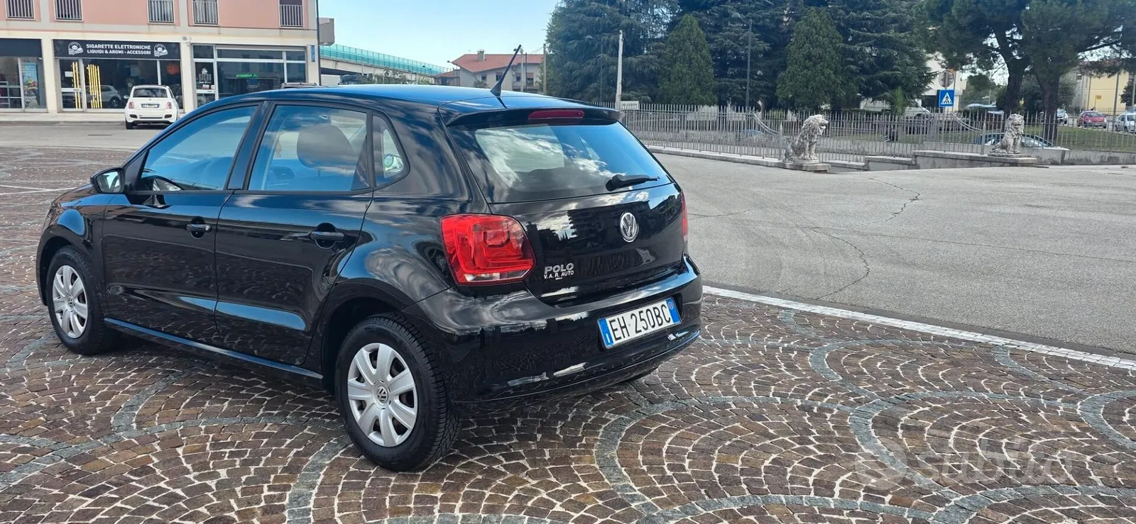 Volkswagen Polo 2011 photo 5