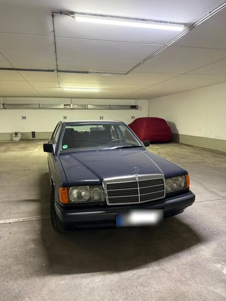 Mercedes-Benz 190 E