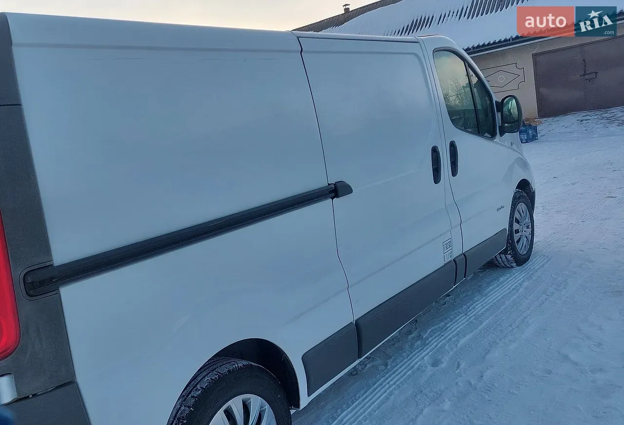 Renault Trafic 2014 photo 3