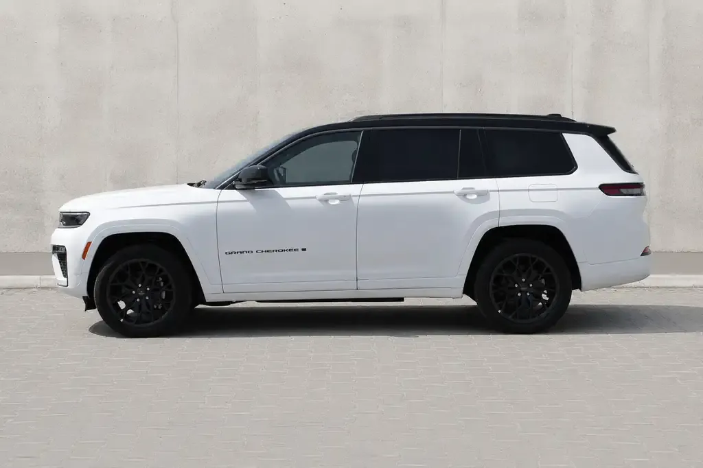 Jeep Grand Cherokee 2026 photo 3