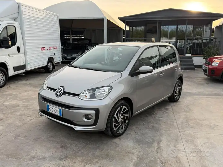 Volkswagen Up