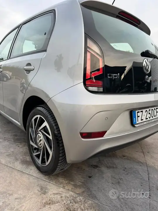 Volkswagen Up 2019 photo 4