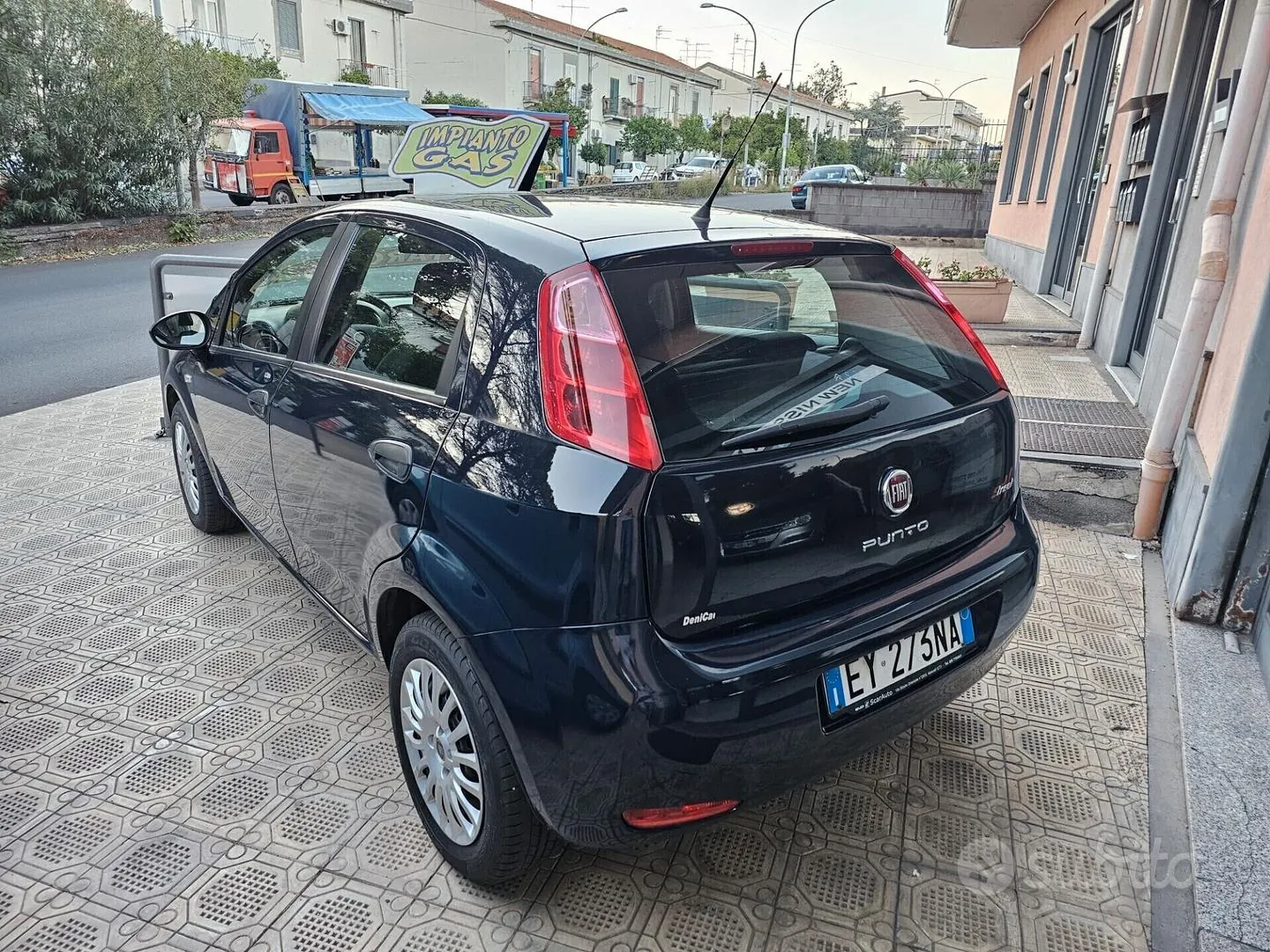 Fiat Punto 2015 photo 2