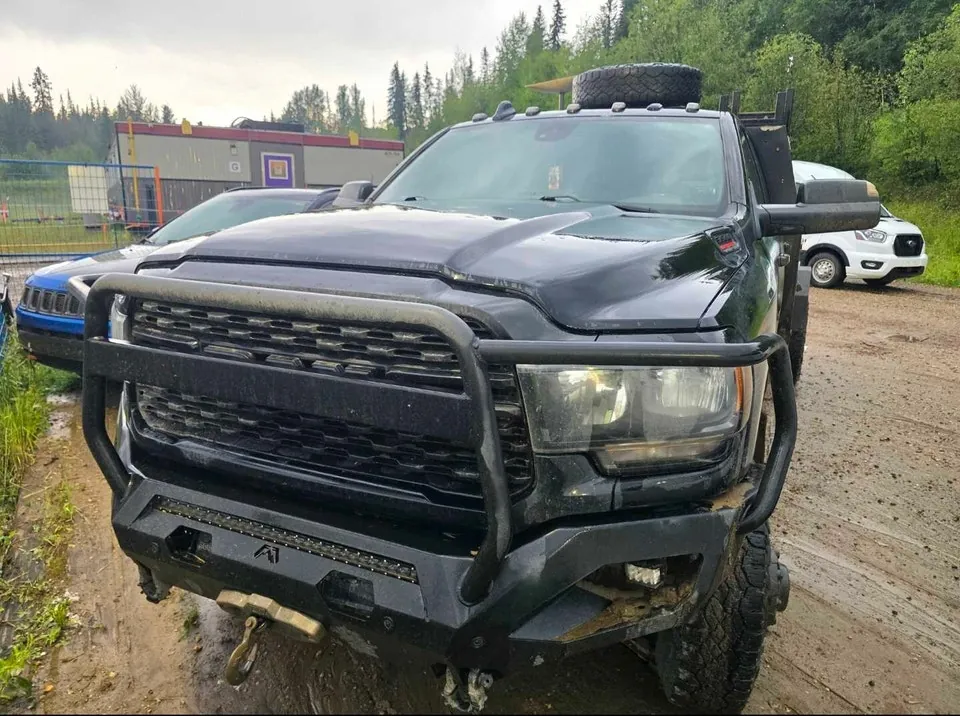 Dodge Ram 3500 2022 photo 2