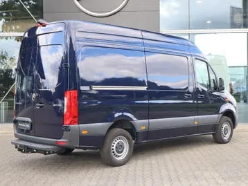 Mercedes-Benz Sprinter 2024 photo 2
