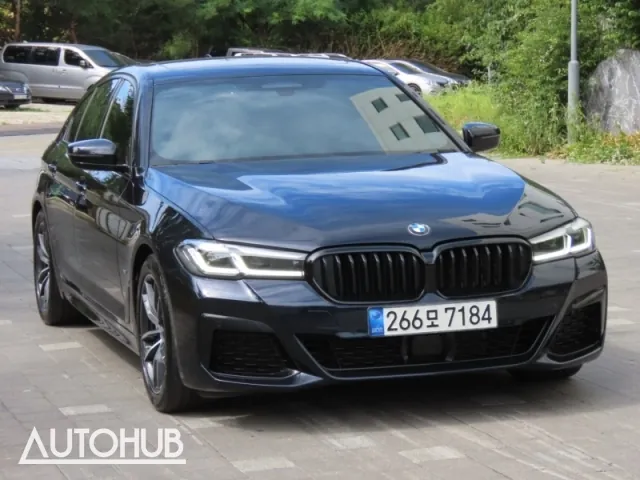 BMW 5 Series 2022 photo 2