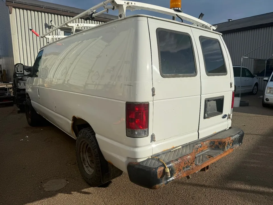 Chevrolet Express 2002 photo 2