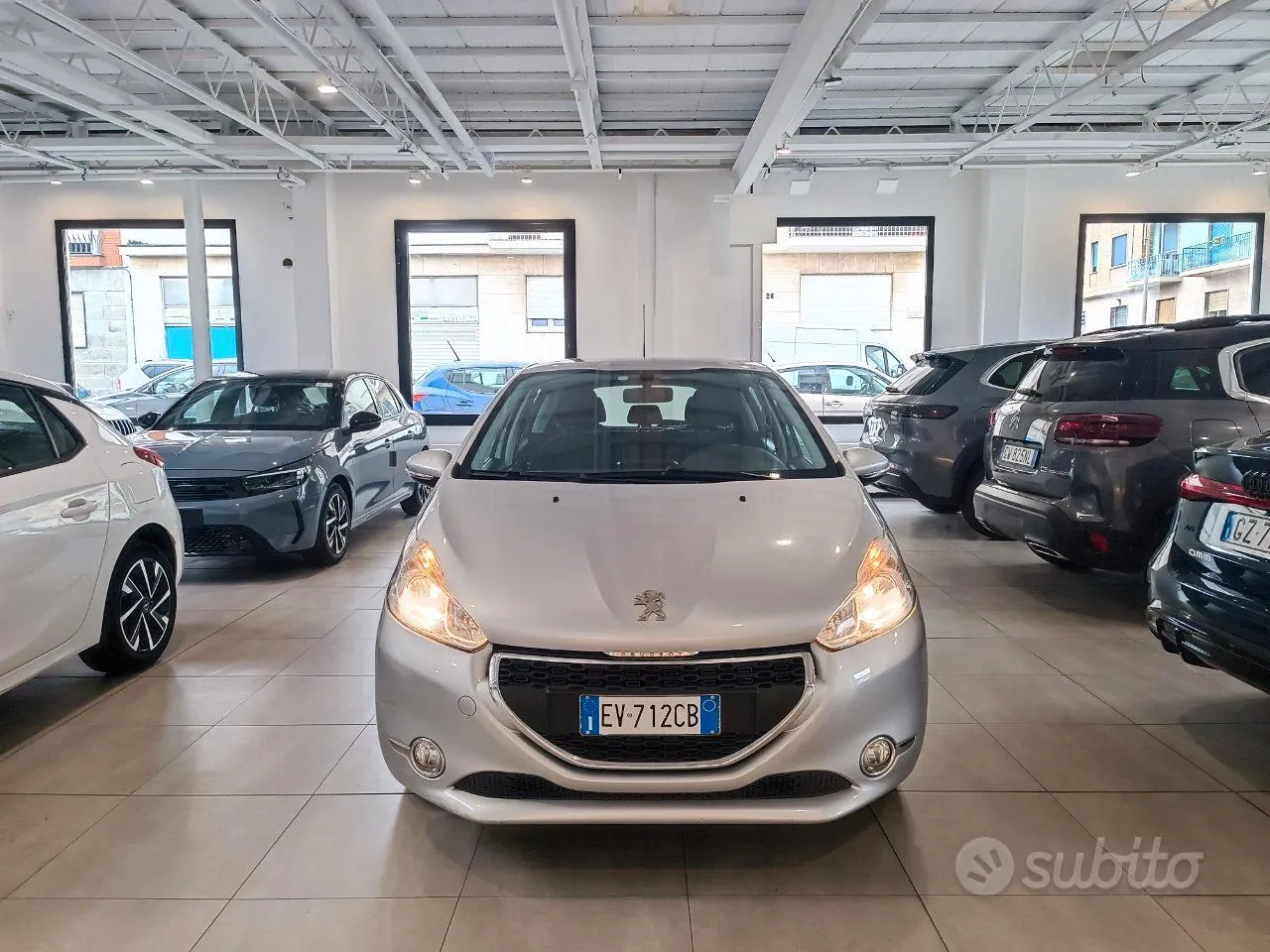 Peugeot 208