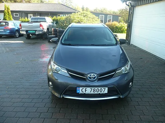 Toyota Auris 2015 photo 4
