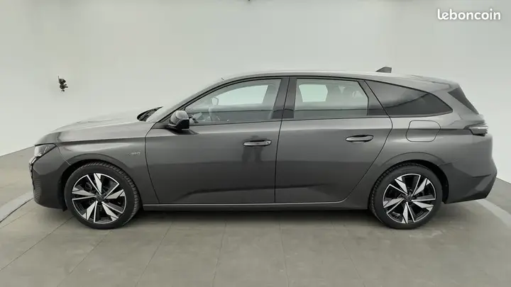 Peugeot 308 2023 photo 2