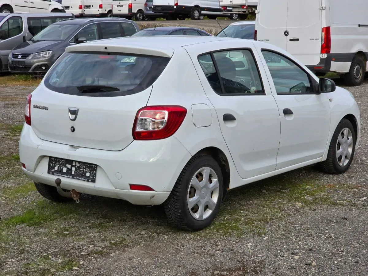 Dacia Sandero 2014 photo 2